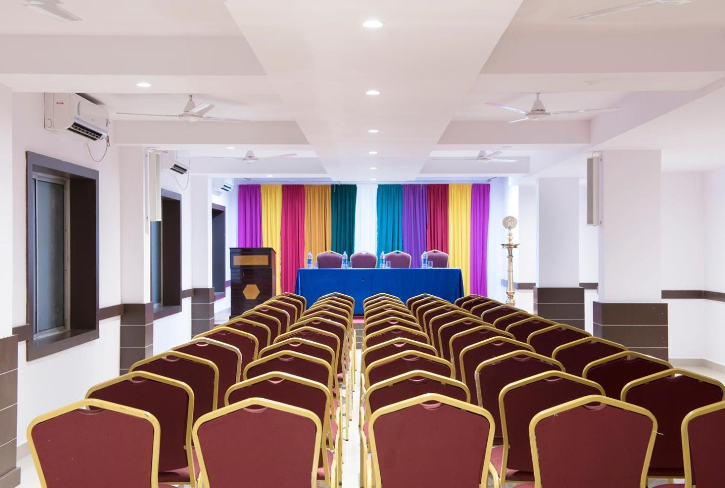The Vyshakh Hotel Guruvāyūr Kültér fotó