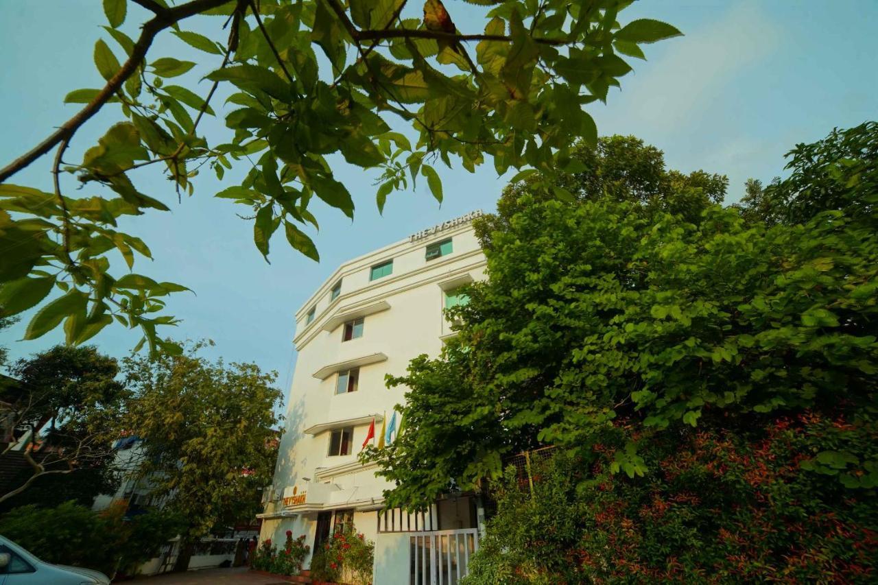 The Vyshakh Hotel Guruvāyūr Kültér fotó